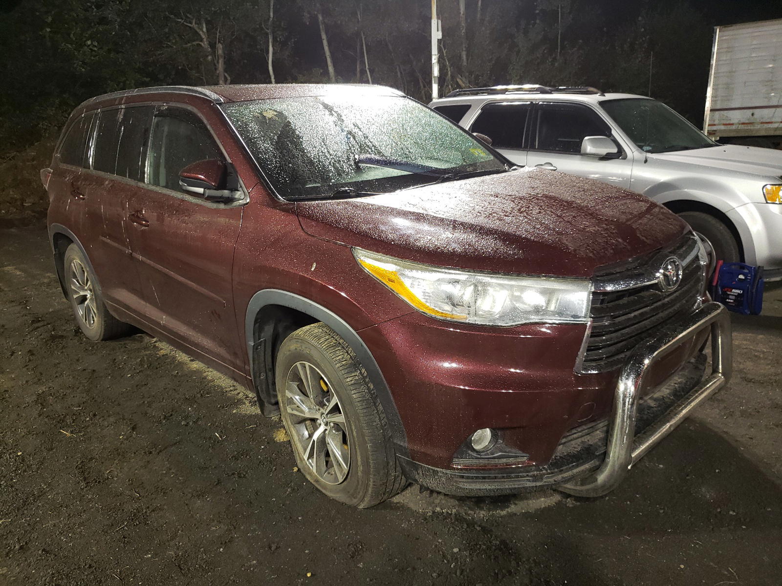 TOYOTA HIGHLANDER 2016 with VIN 5TDJKRFH6GS318180 - Photo from auction