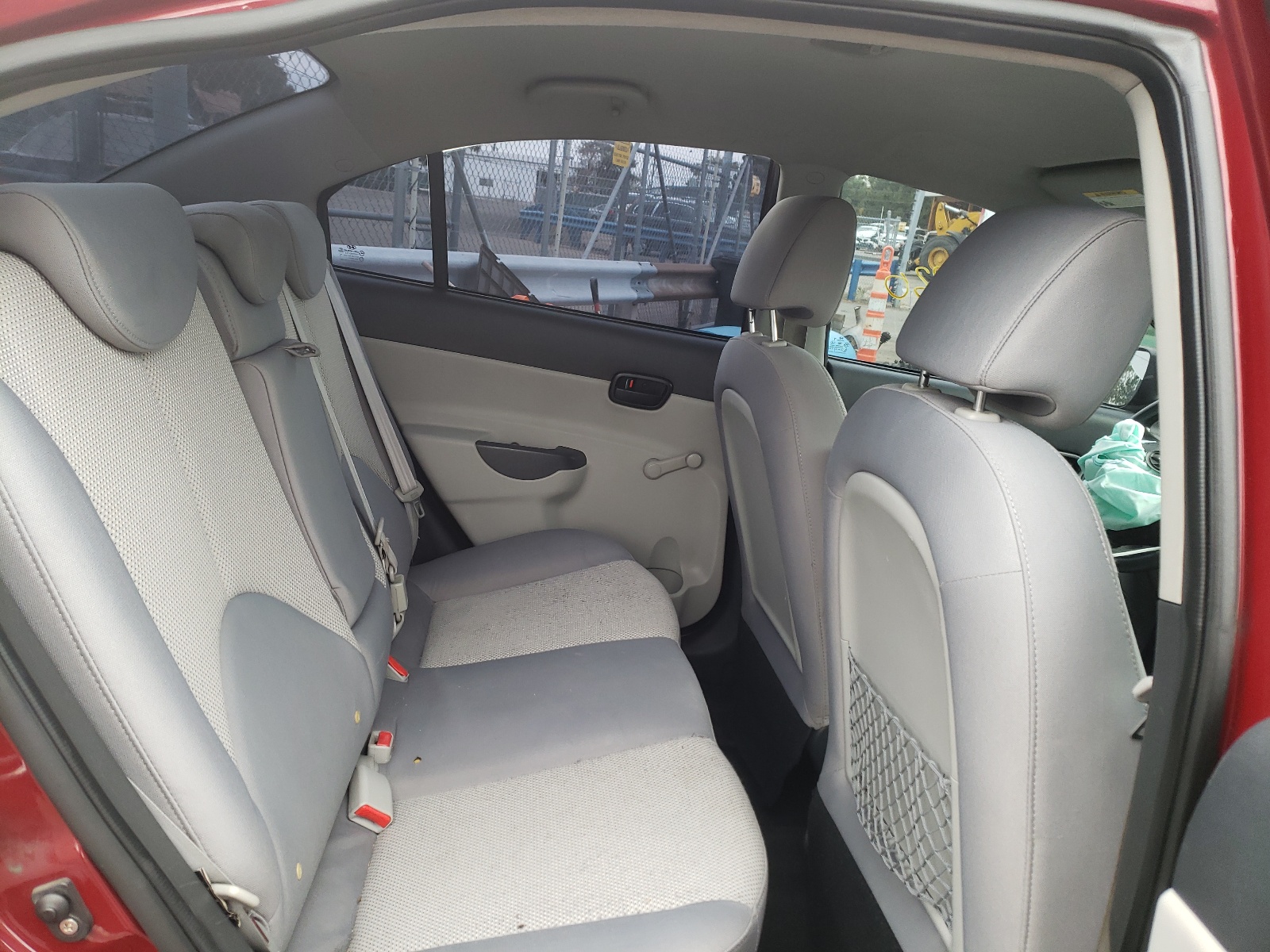 Photo 6 from auction – 2011 HYUNDAI ACCENT GLS with VIN KMHCN4AC6BU597127