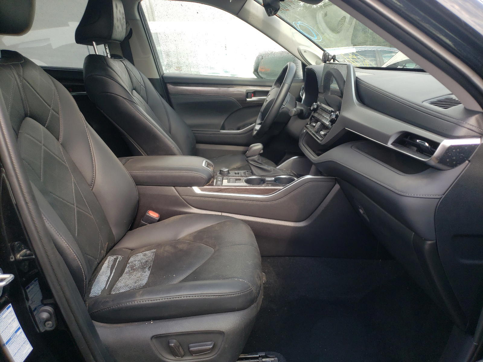 Photo 5 from auction – 2020 TOYOTA HIGHLANDER with VIN 5TDFZRBHXLS053703