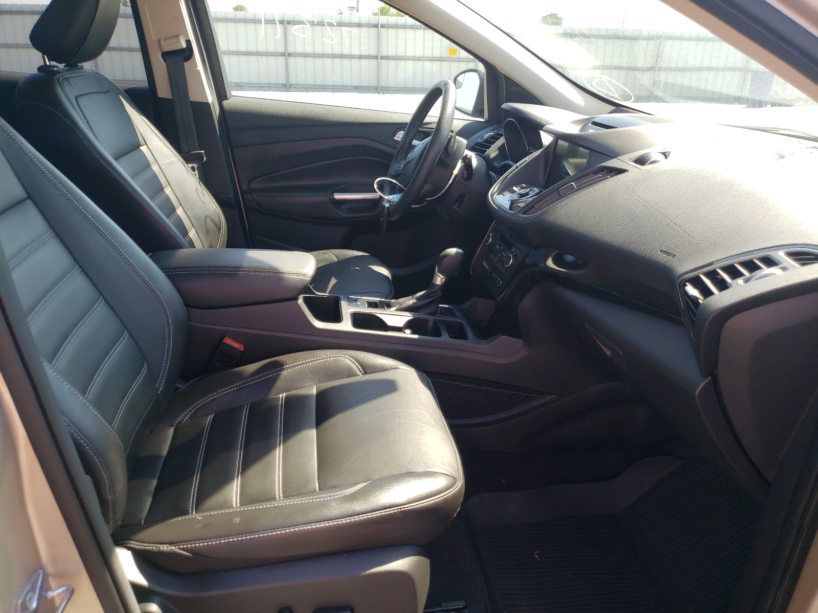 Photo 5 from auction – 2018 FORD ESCAPE TIT with VIN 1FMCU9J94JUA48237