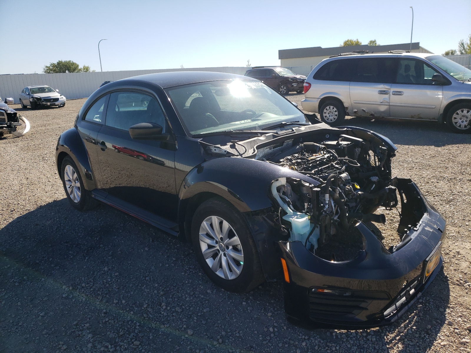 Photo 1 from auction – 2018 VOLKSWAGEN BEETLE S with VIN 3VWFD7AT2JM721061