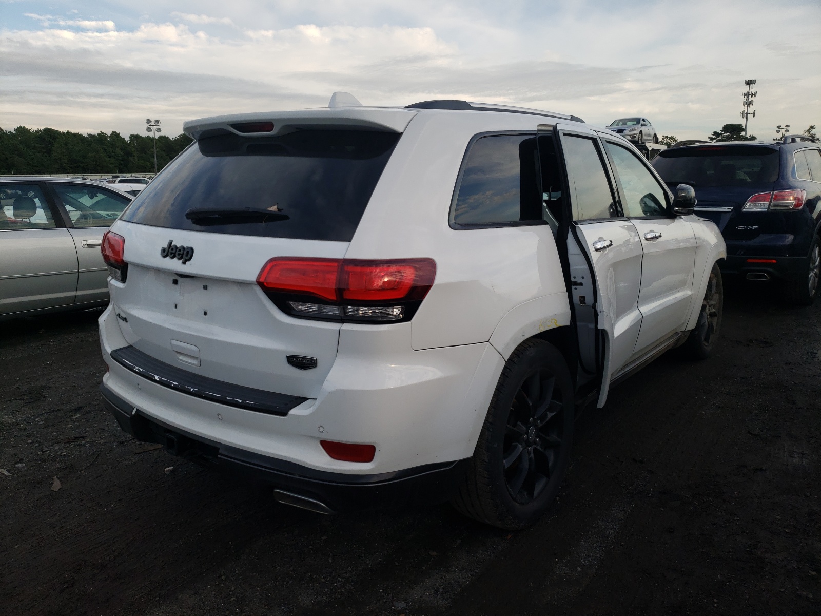 Photo 4 from auction – 2014 JEEP GRAND CHER with VIN 1C4RJFJG2EC338704