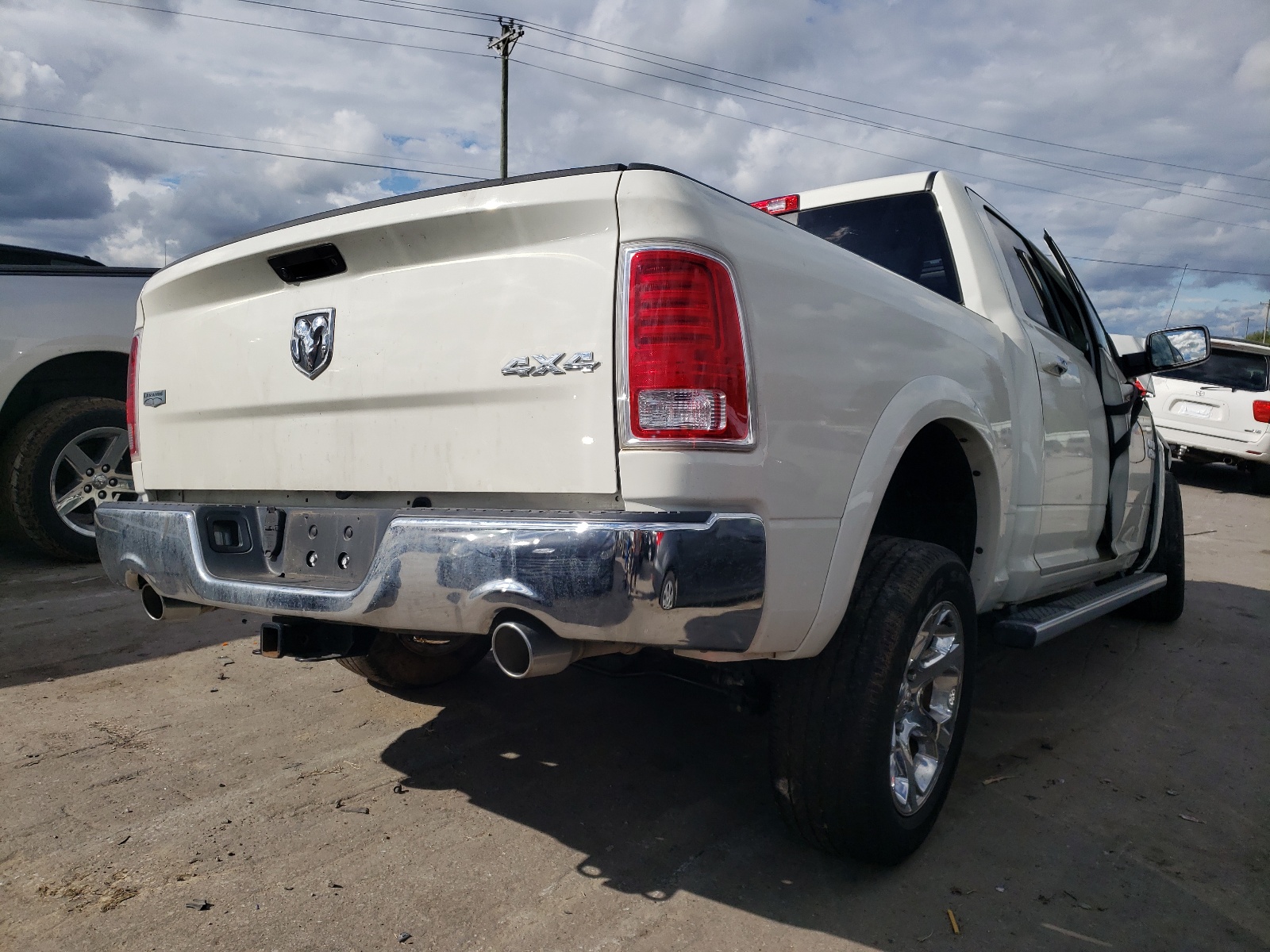 Photo 4 from auction – 2018 RAM 1500 LARAM with VIN 1C6RR7NM6JS279453