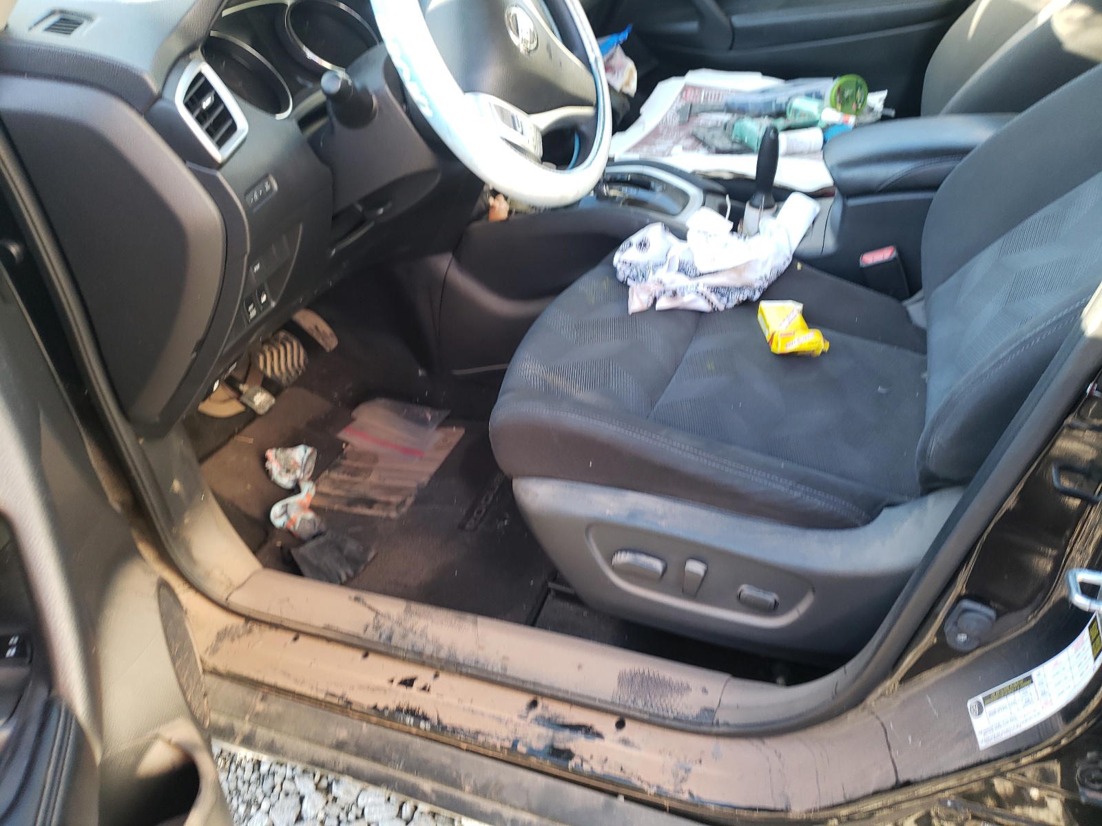 Photo 9 from auction – 2016 NISSAN ROGUE S with VIN KNMAT2MV7GP607477