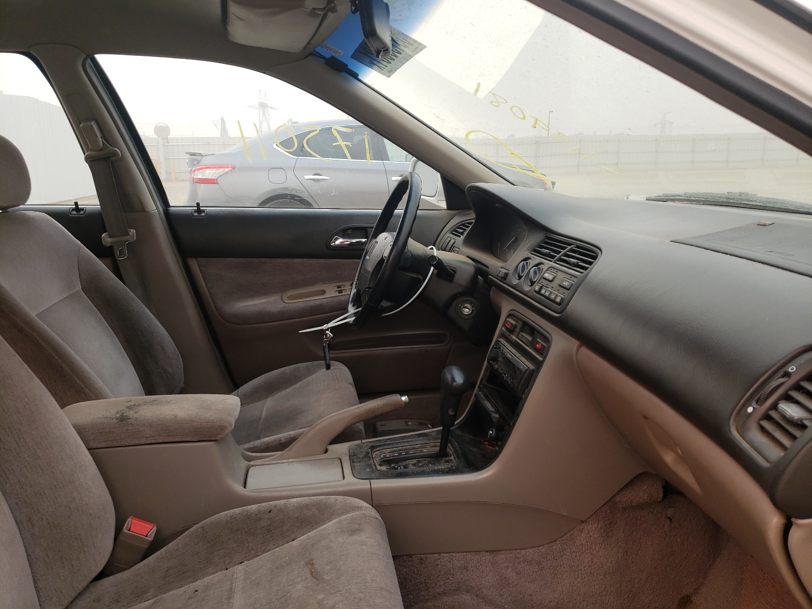 Photo 5 from auction – 1994 HONDA ACCORD LX with VIN JHMCD5630RC035289