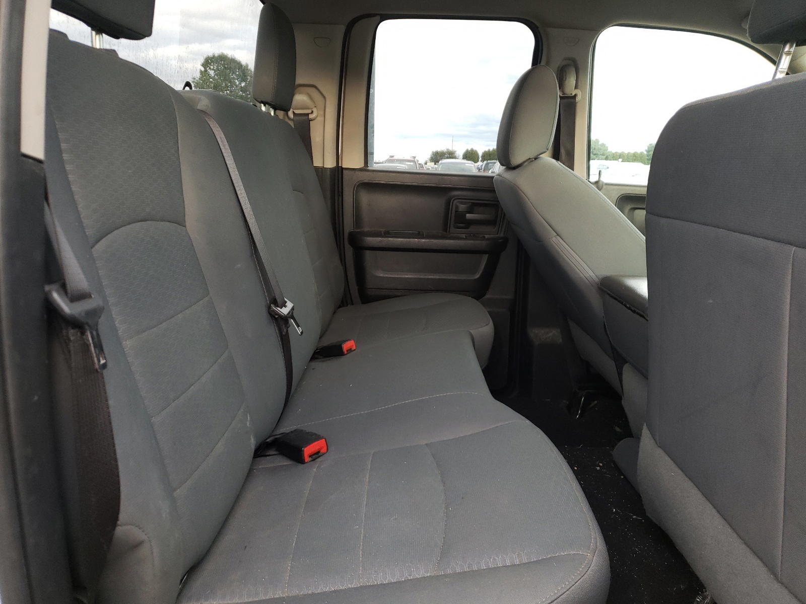Photo 6 from auction – 2017 RAM 1500 ST with VIN 1C6RR7FG1HS643622