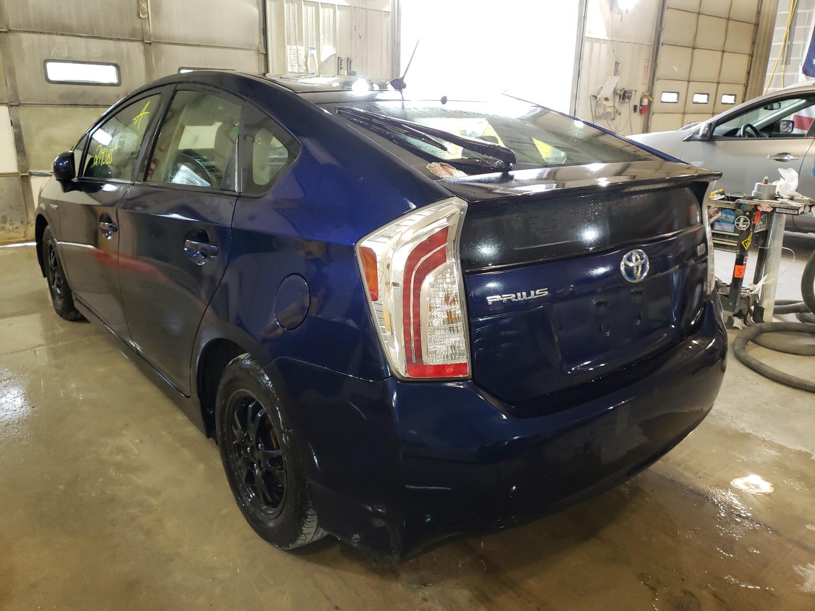 Zdjęcie 3 z aukcji – 2012 TOYOTA PRIUS z VIN JTDKN3DU0C1550483