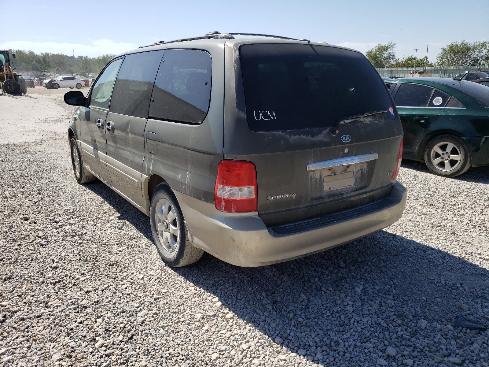 Photo 3 from auction – 2004 KIA SEDONA EX with VIN KNDUP131446584560