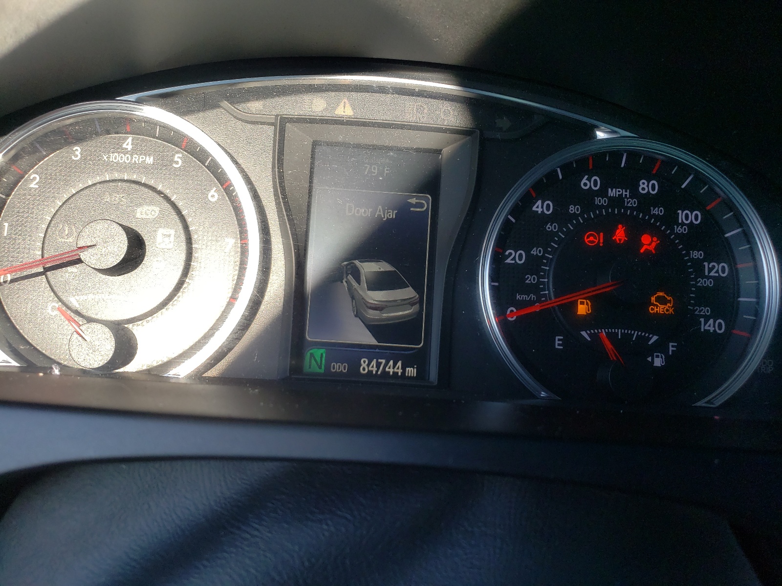 Photo 8 from auction – 2016 TOYOTA CAMRY LE with VIN 4T1BF1FK1GU184594