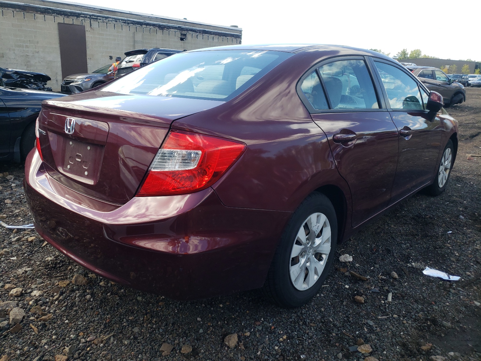 Zdjęcie 4 z aukcji – 2012 HONDA CIVIC LX z VIN 2HGFB2F52CH596216