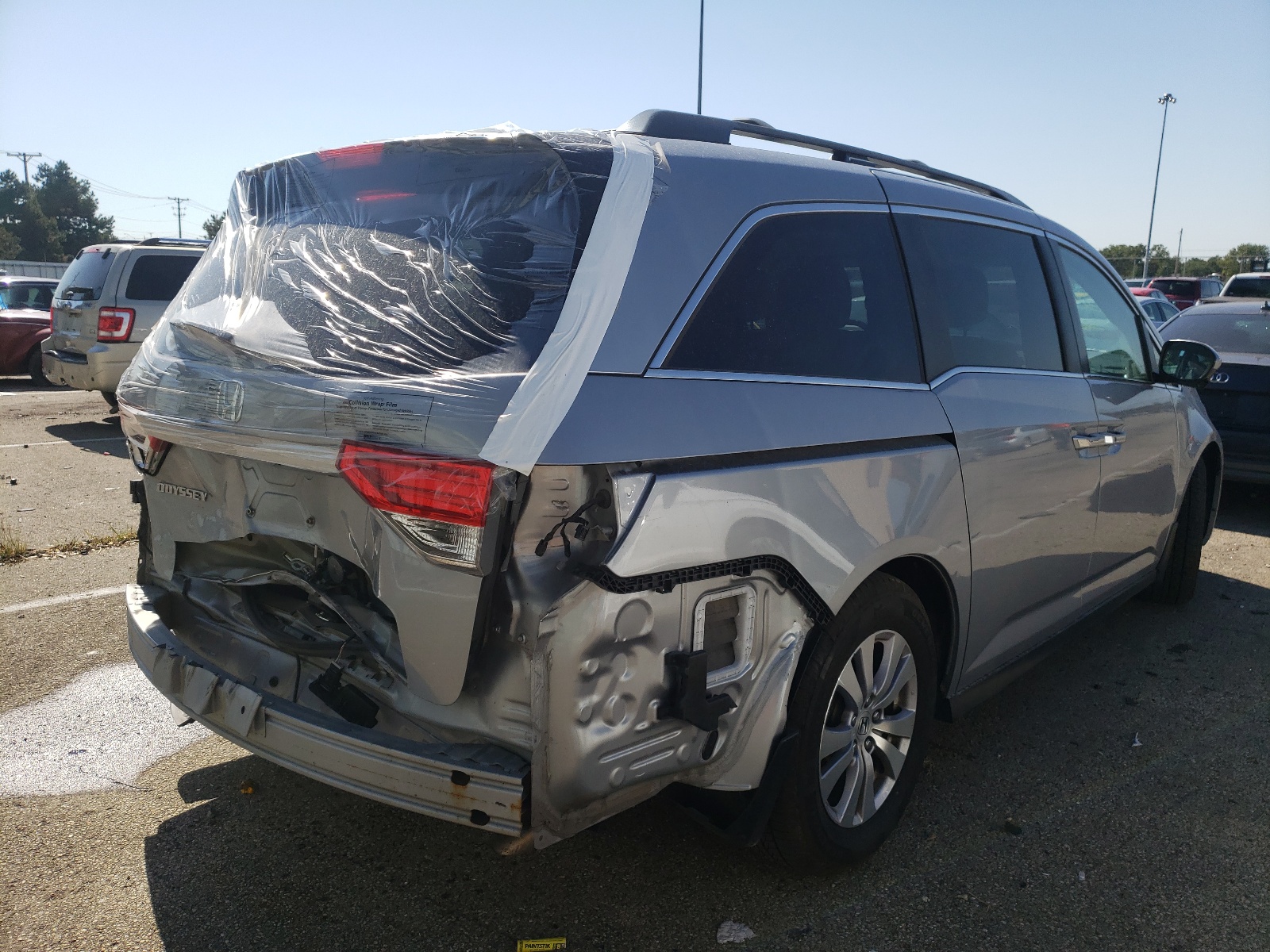 Photo 4 from auction – 2016 HONDA ODYSSEY EX with VIN 5FNRL5H60GB136175