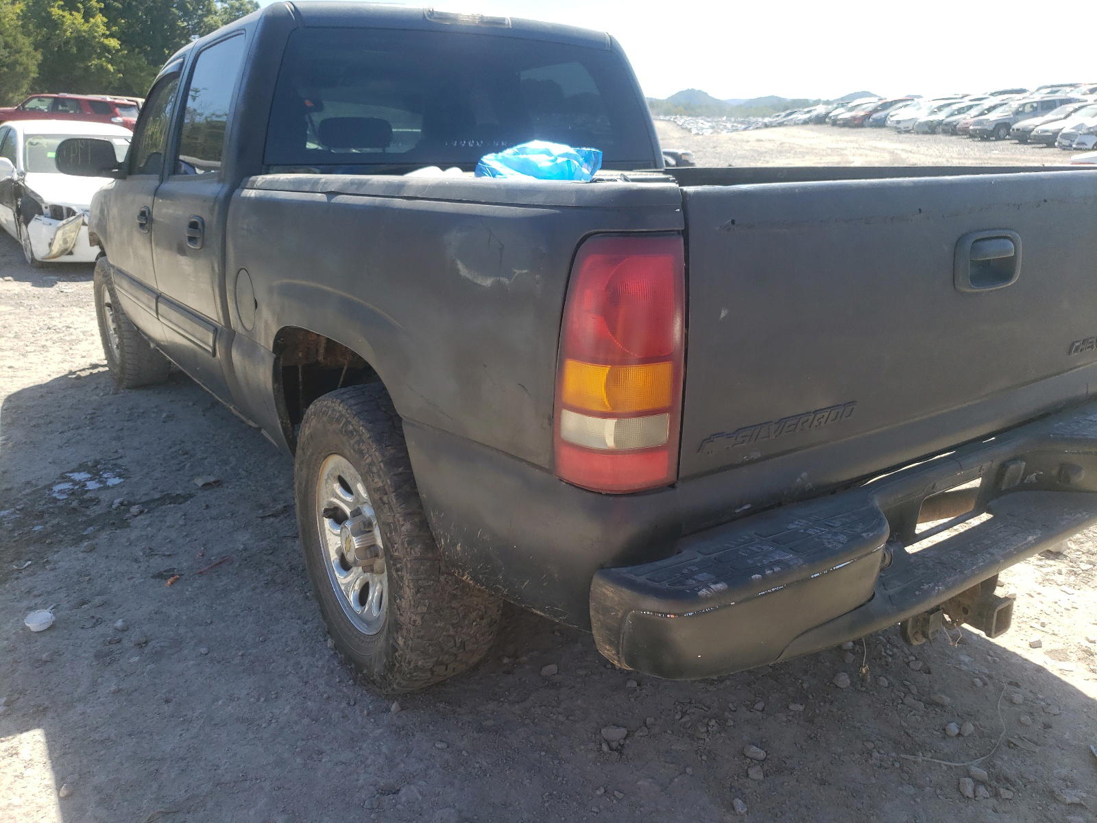 Photo 3 from auction – 2005 CHEVROLET SILVERADO with VIN 2GCEK13T651190023