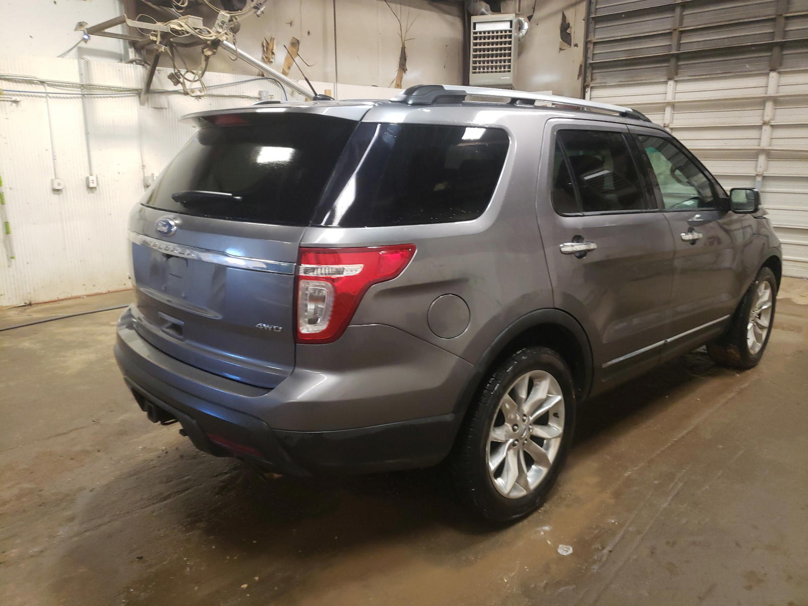 Photo 4 from auction – 2011 FORD EXPLORER X with VIN 1FMHK8D80BGA39740
