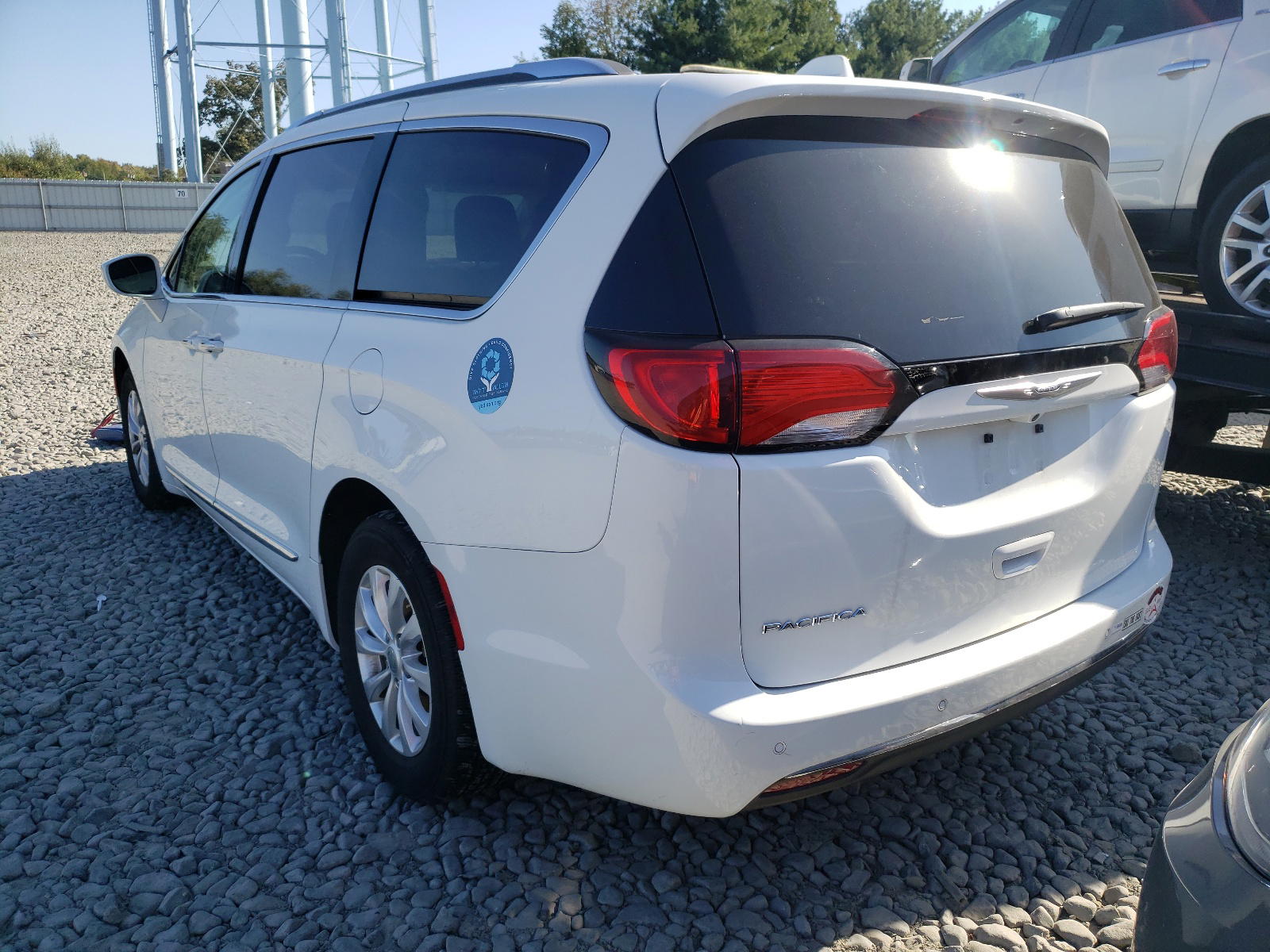 Photo 3 from auction – 2020 CHRYSLER PACIFICA T with VIN 2C4RC1BG6LR101455