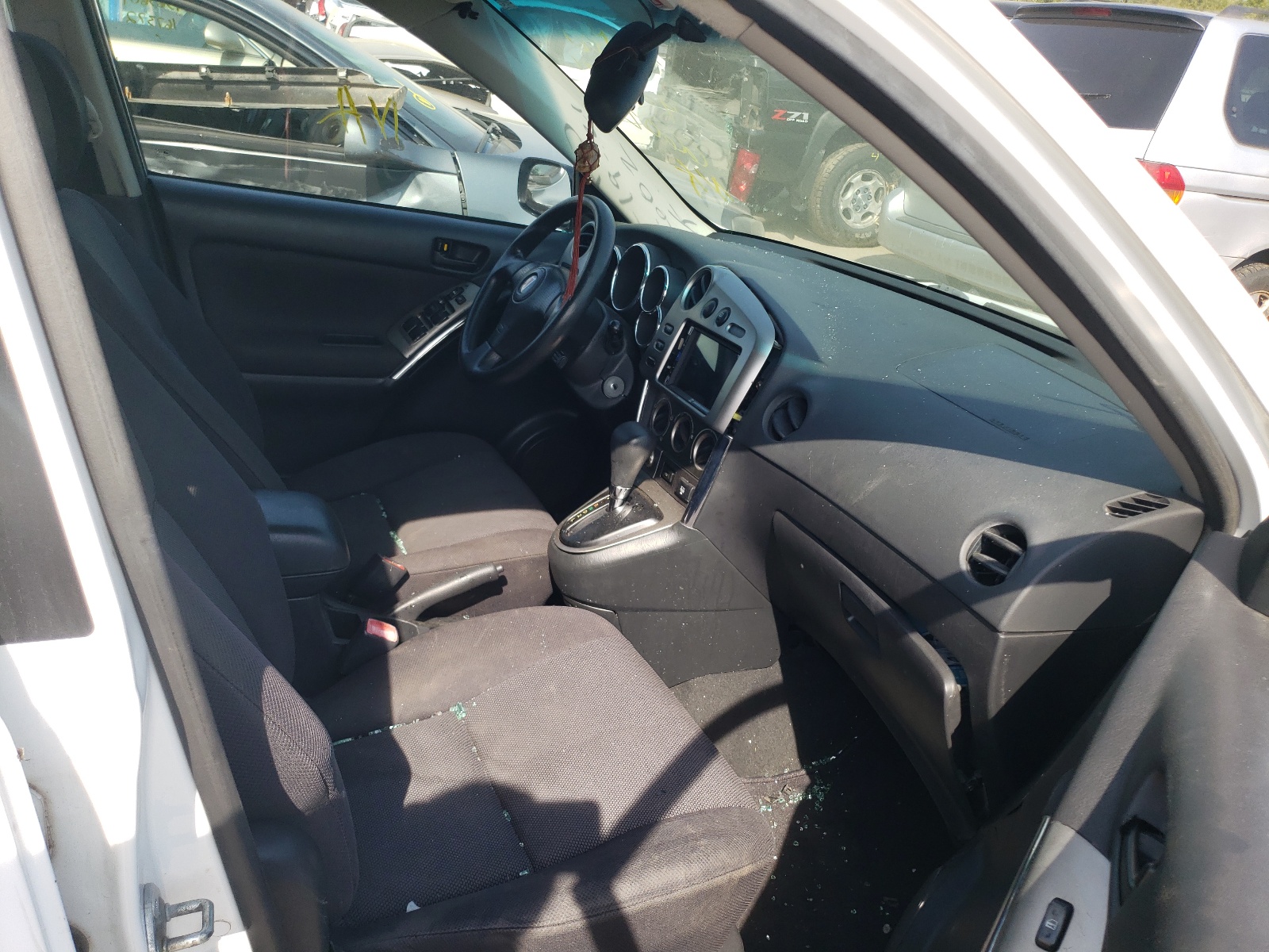 Photo 5 from auction – 2004 PONTIAC VIBE with VIN 5Y2SL62834Z416602
