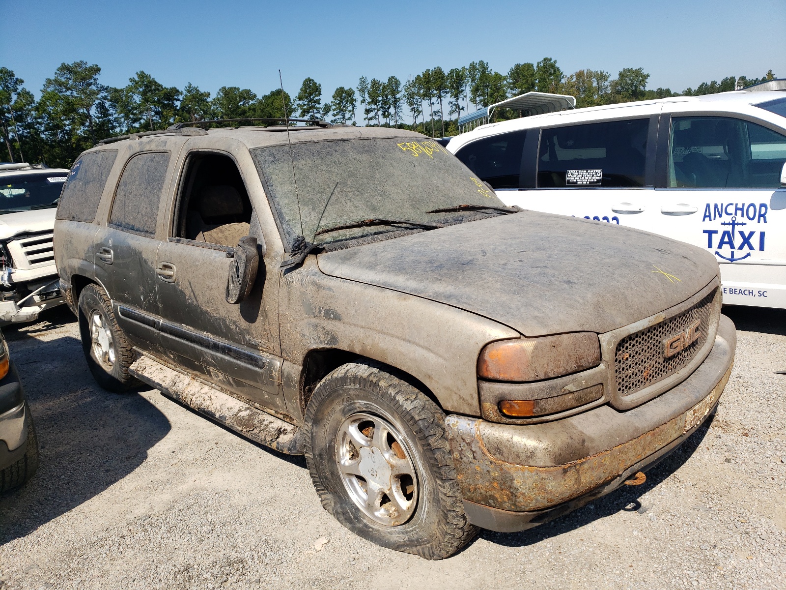 GMC YUKON 2000 with VIN 1GKEK13T8YJ164554 - Photo from auction