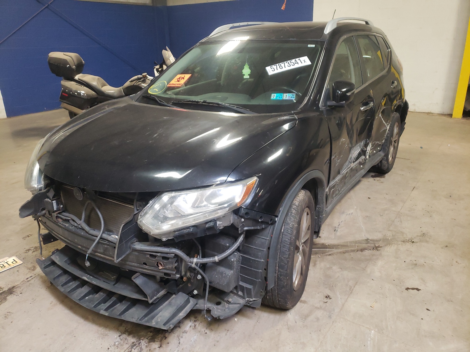 Photo 2 from auction – 2015 NISSAN ROGUE S with VIN 5N1AT2MV3FC818371