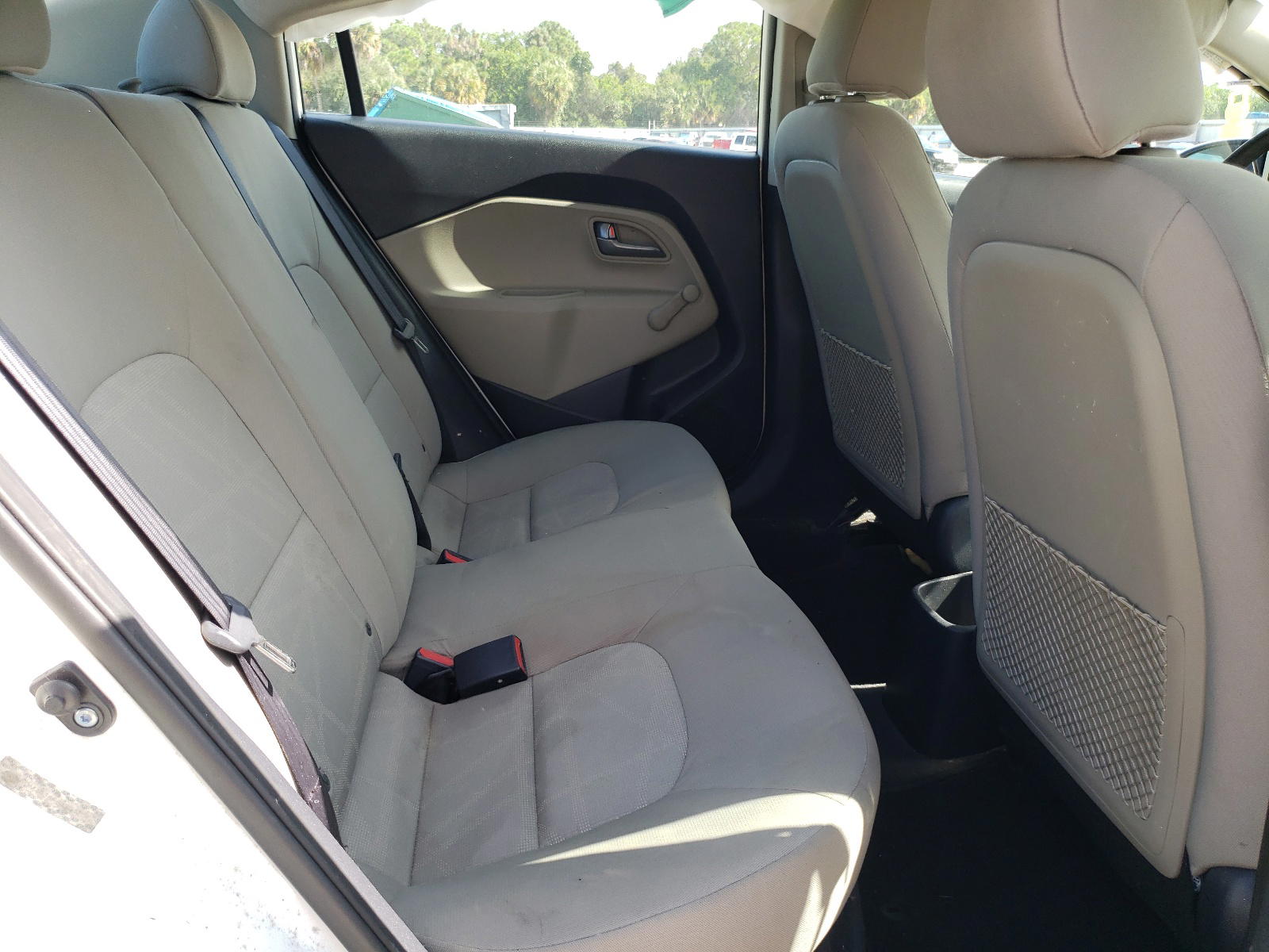 Photo 6 from auction – 2015 KIA RIO LX with VIN KNADM4A36F6424470