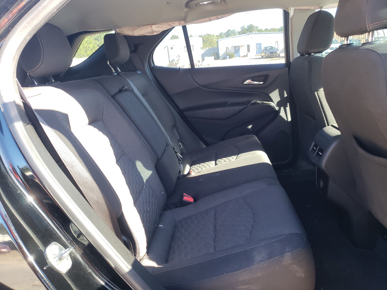 Photo 6 from auction – 2018 CHEVROLET EQUINOX LT with VIN 2GNAXJEVXJ6322272