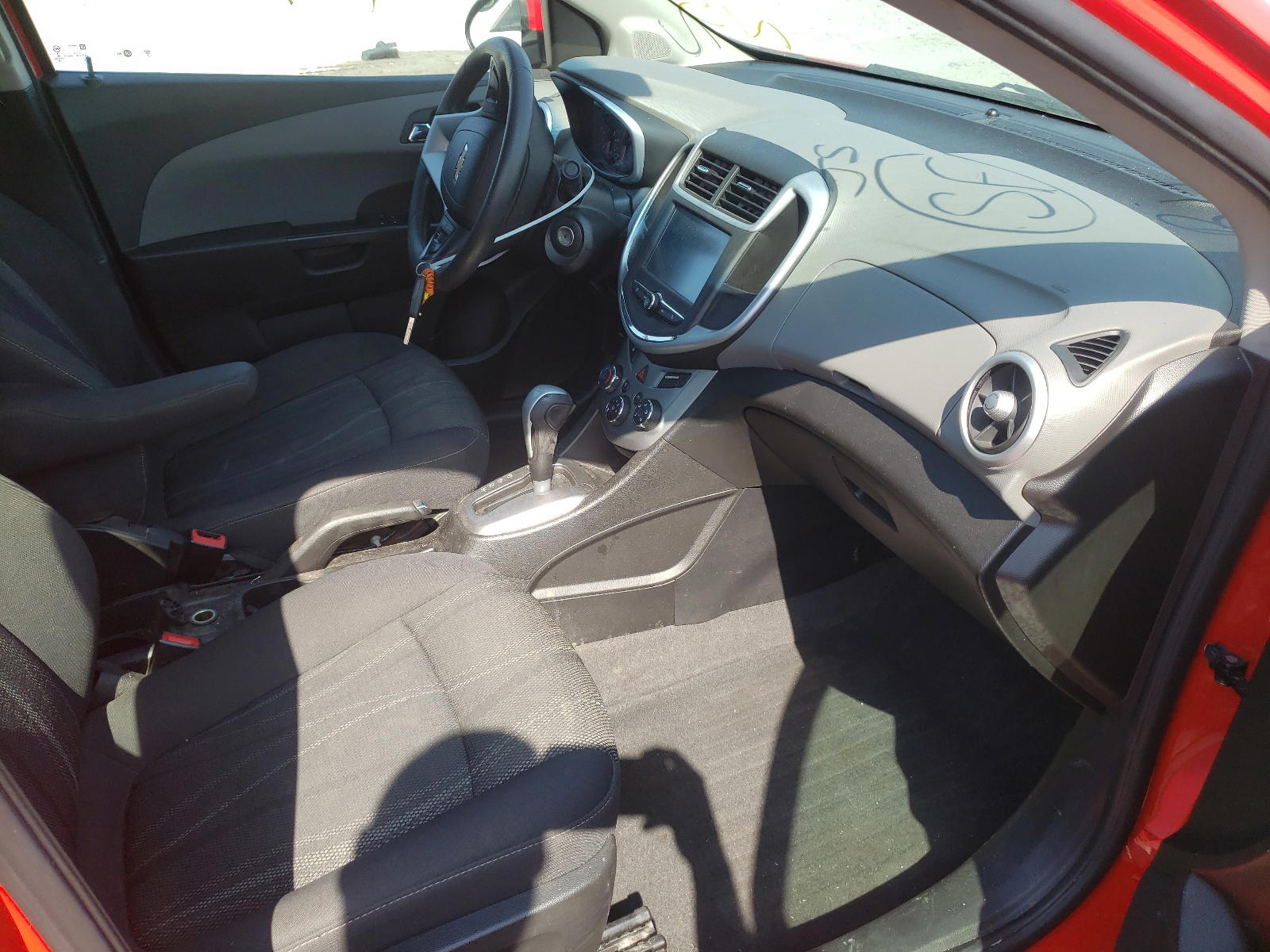 Photo 5 from auction – 2017 CHEVROLET SONIC LT with VIN 1G1JD5SH4H4152000