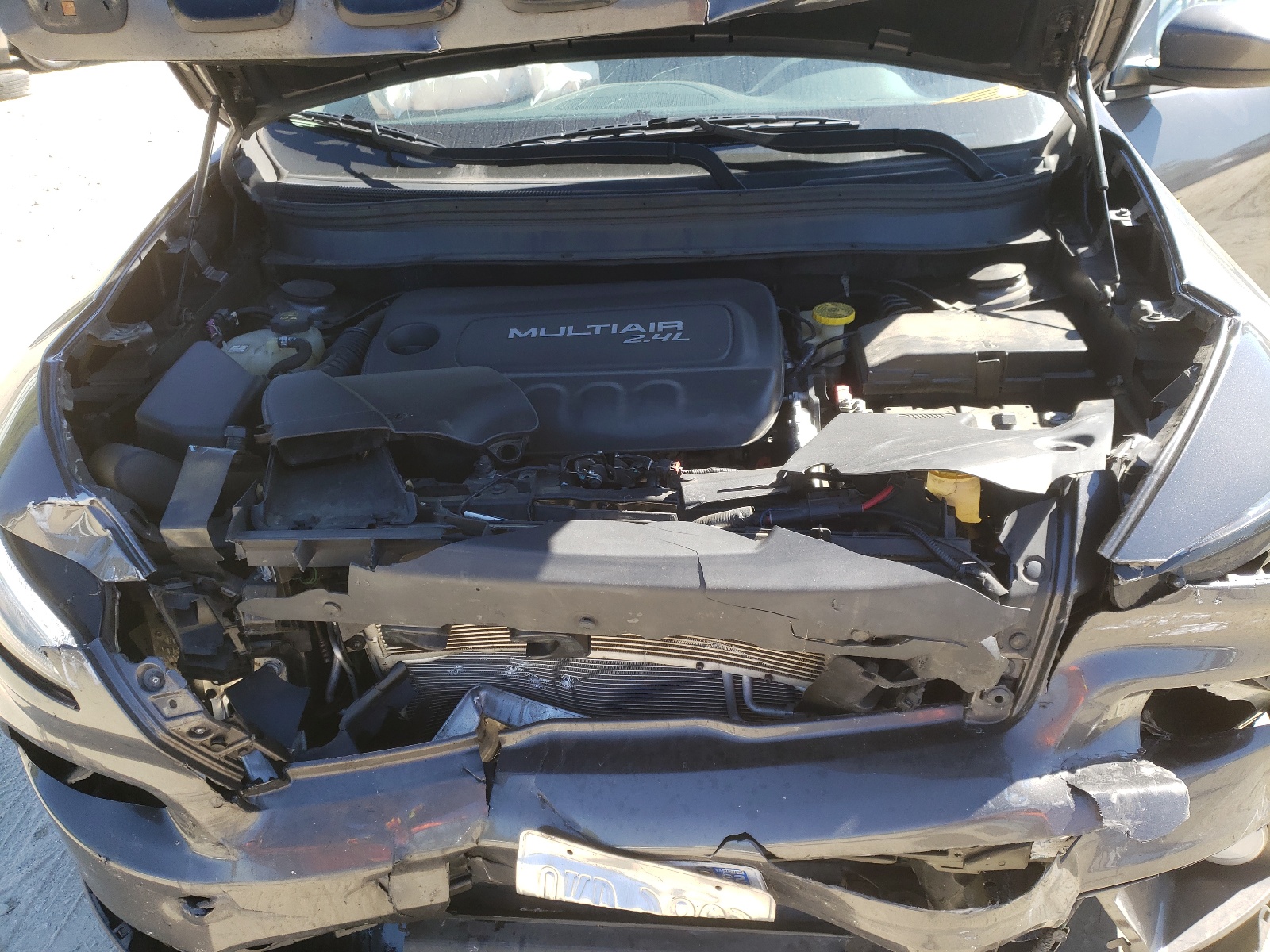 Photo 7 from auction – 2016 JEEP CHEROKEE L with VIN 1C4PJLCB0GW127543