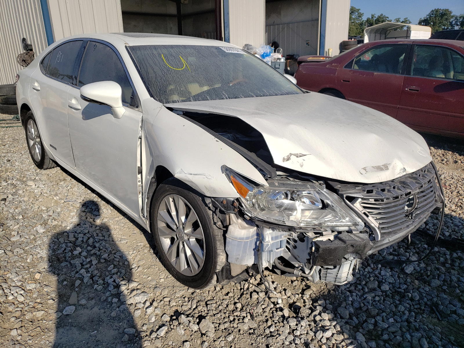 LEXUS ES300H 2014 with VIN JTHBW1GG7E2061033 - Photo from auction