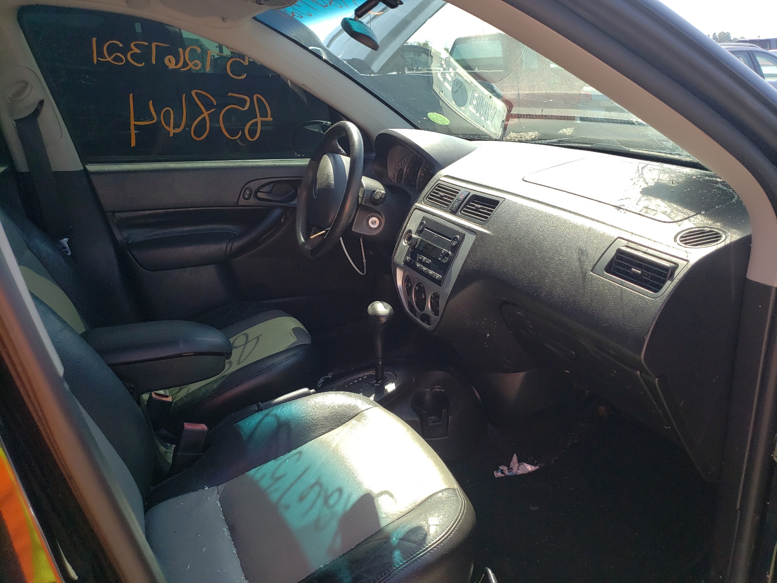 Photo 5 from auction – 2007 FORD FOCUS ZX4 with VIN 1FAHP34N27W291376