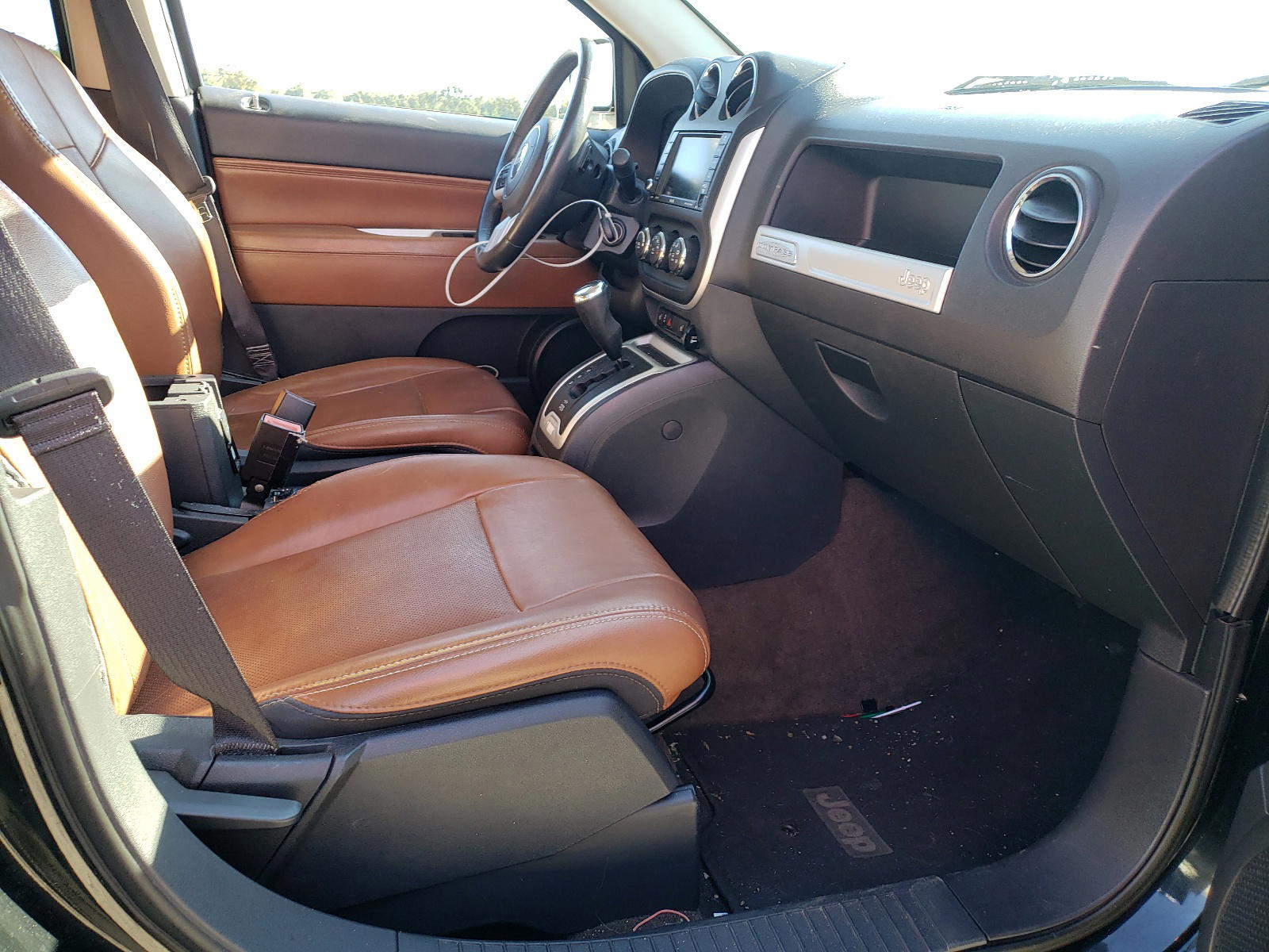 Photo 5 from auction – 2014 JEEP COMPASS LI with VIN 1C4NJDCB1ED708619