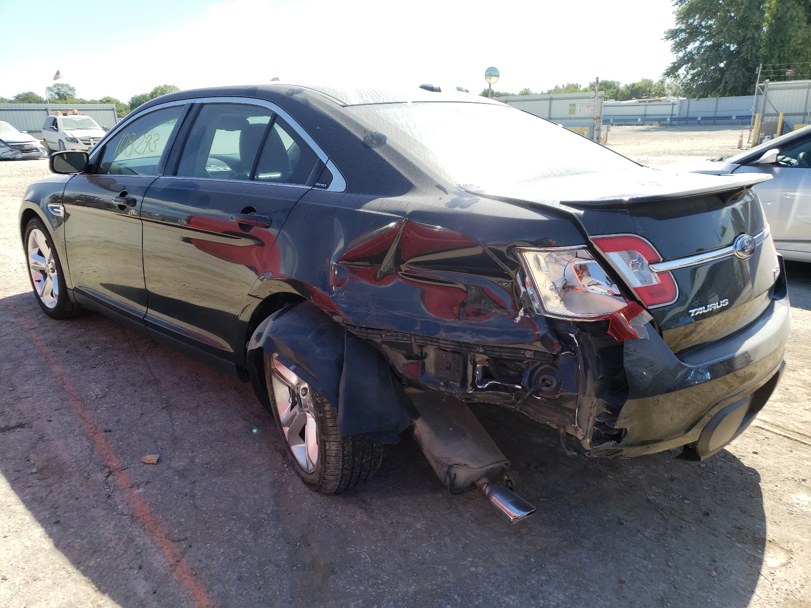 Photo 3 from auction – 2010 FORD TAURUS SHO with VIN 1FAHP2KT3AG140284