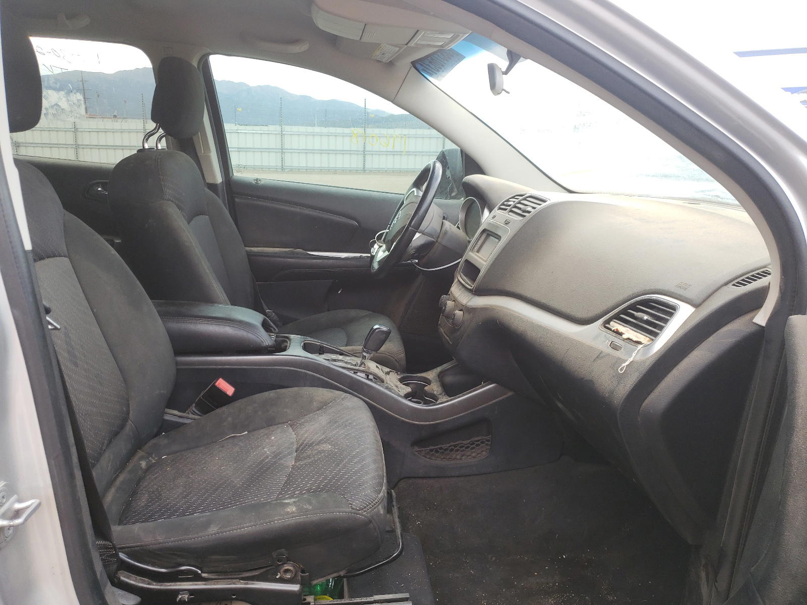Photo 5 from auction – 2011 DODGE JOURNEY EX with VIN 3D4PG4FBXBT504977