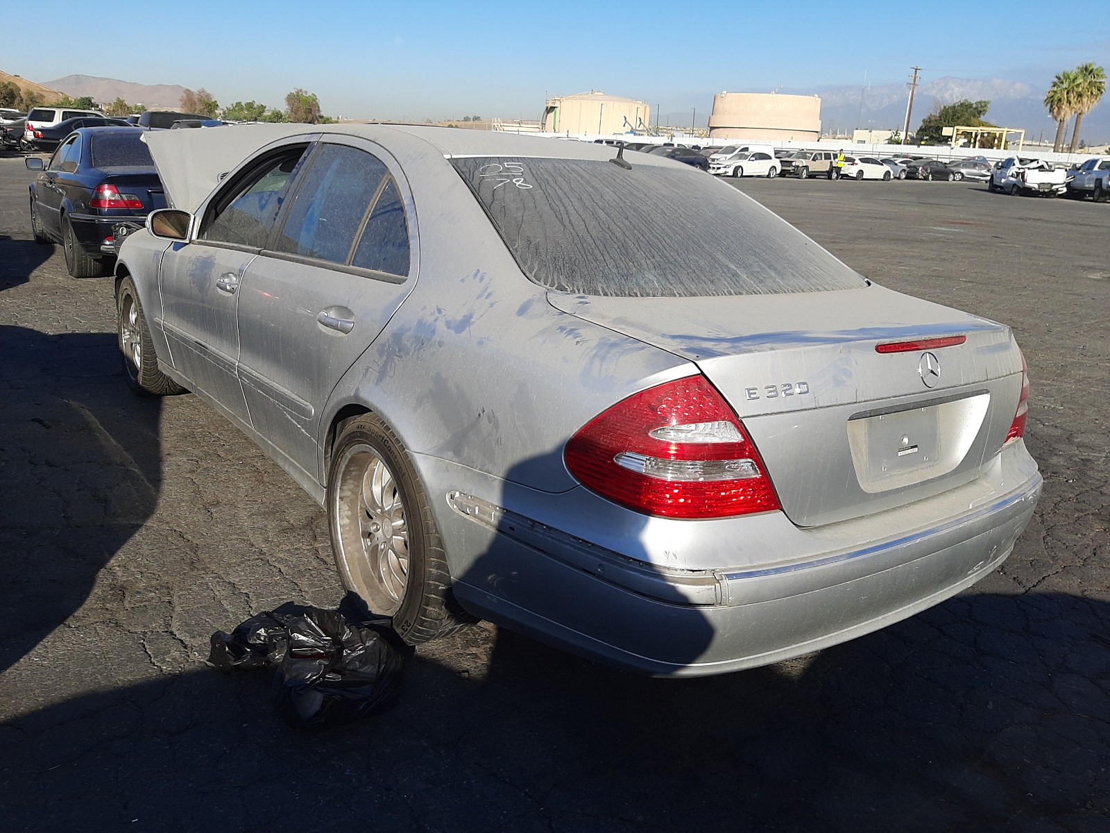 Photo 3 from auction – 2005 MERCEDES-BENZ E 320 with VIN WDBUF65J85A681481