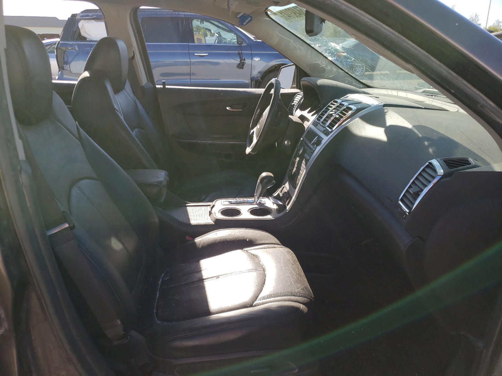 Photo 5 from auction – 2011 GMC ACADIA SLT with VIN 1GKKVRED8BJ288796