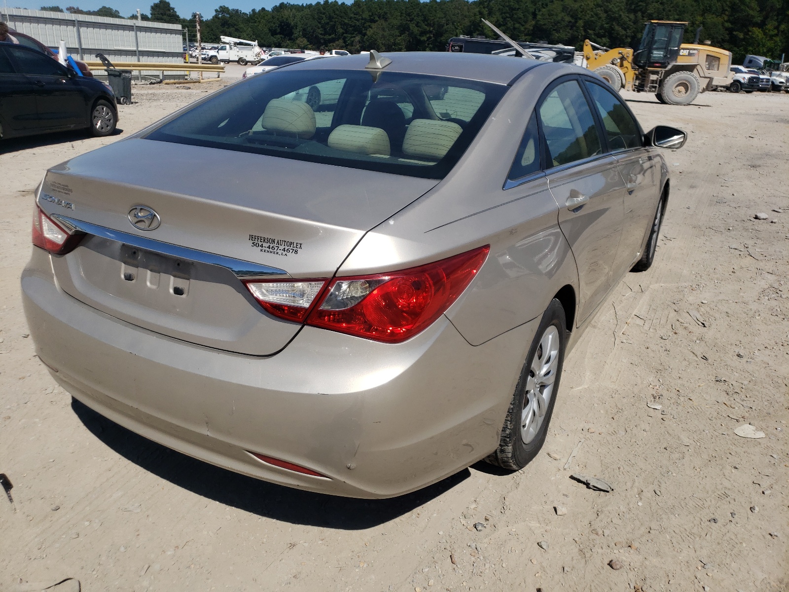 Photo 4 from auction – 2011 HYUNDAI SONATA GLS with VIN 5NPEB4AC8BH011592