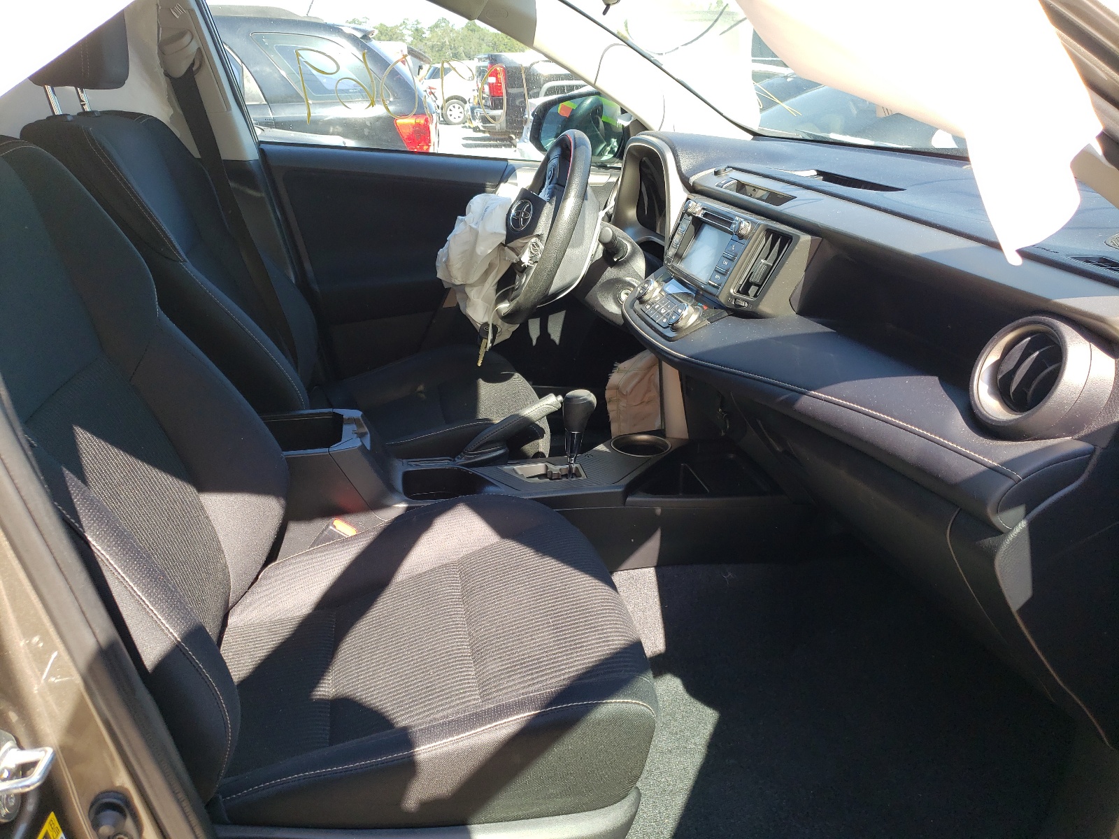 Photo 5 from auction – 2013 TOYOTA RAV4 XLE with VIN 2T3WFREV4DW051777