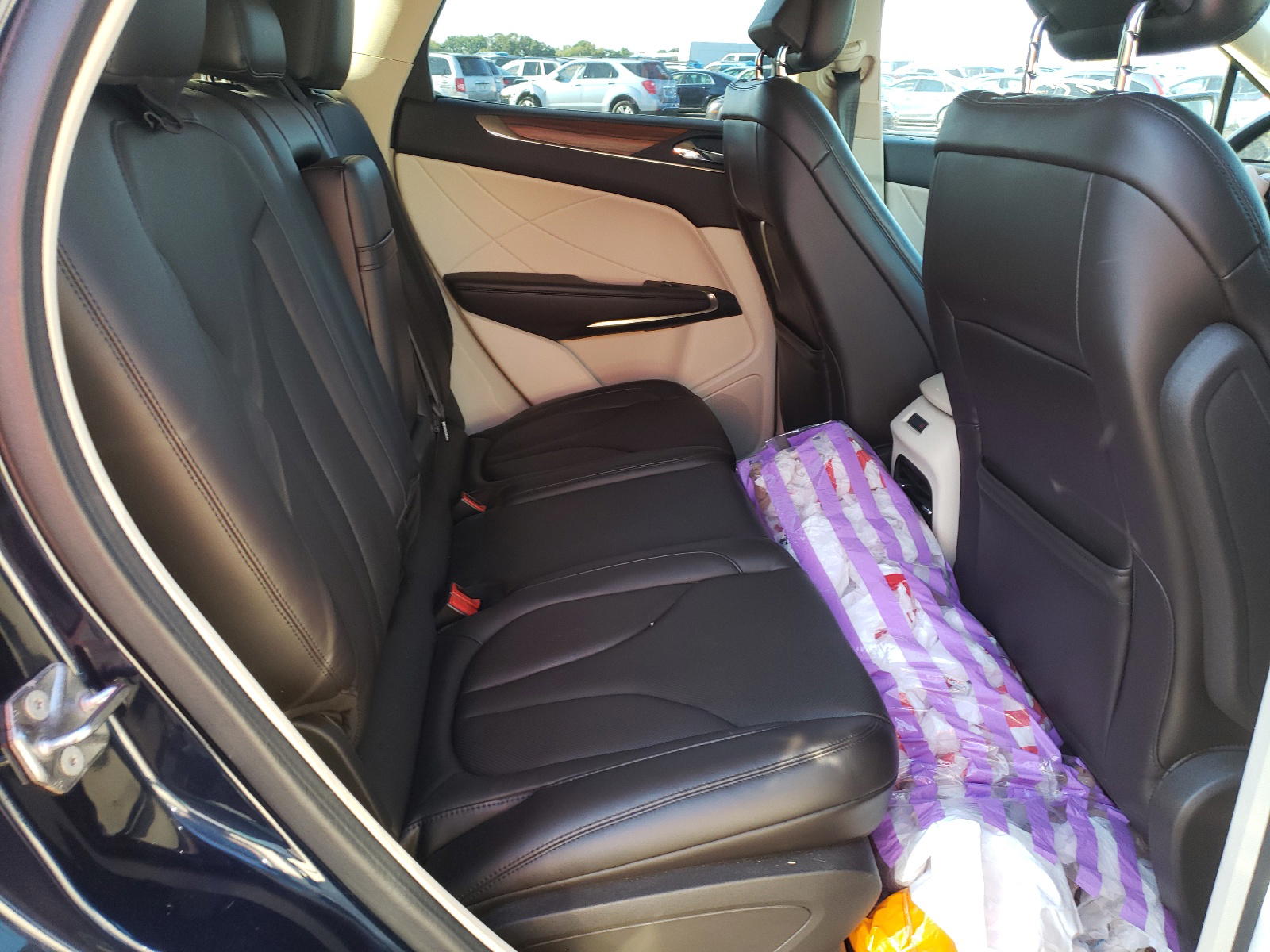Photo 6 from auction – 2015 LINCOLN MKC with VIN 5LMTJ2AH7FUJ19071