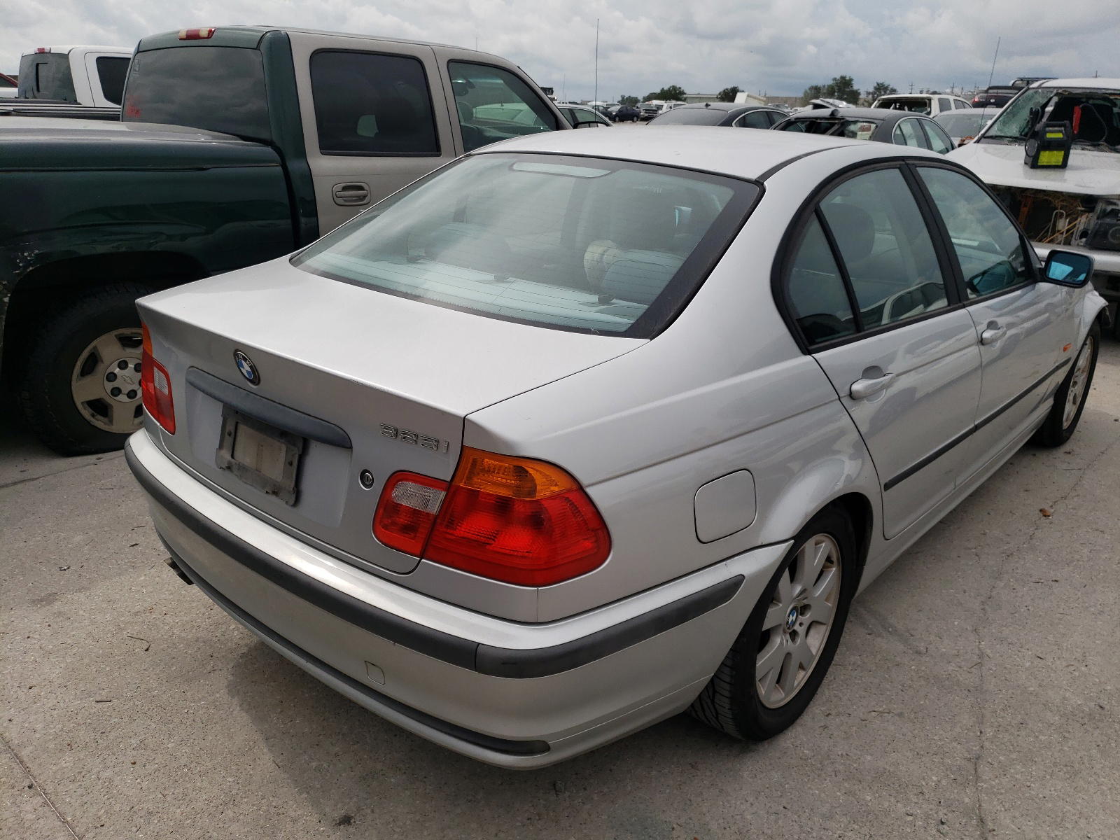 Photo 4 from auction – 2000 BMW 323 I with VIN WBAAM3342YKC72848