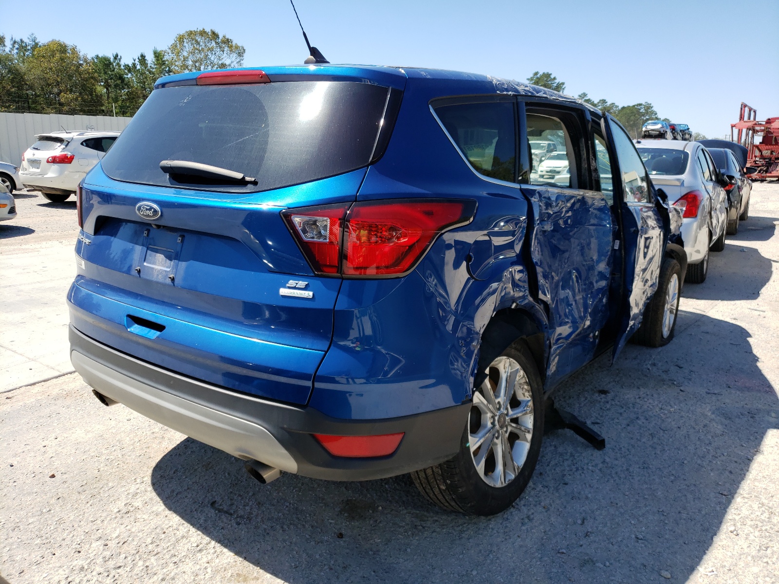 Zdjęcie 4 z aukcji – 2019 FORD ESCAPE SE z VIN 1FMCU0GD6KUC45936