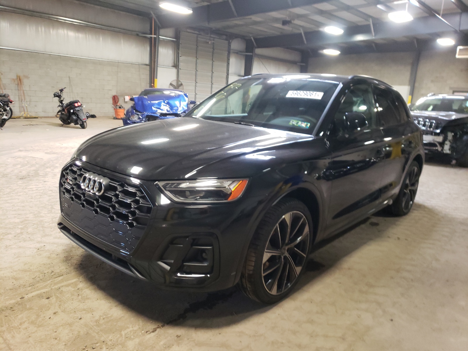 Photo 2 from auction – 2021 AUDI SQ5 PREMIU with VIN WA1B4AFY0M2012430
