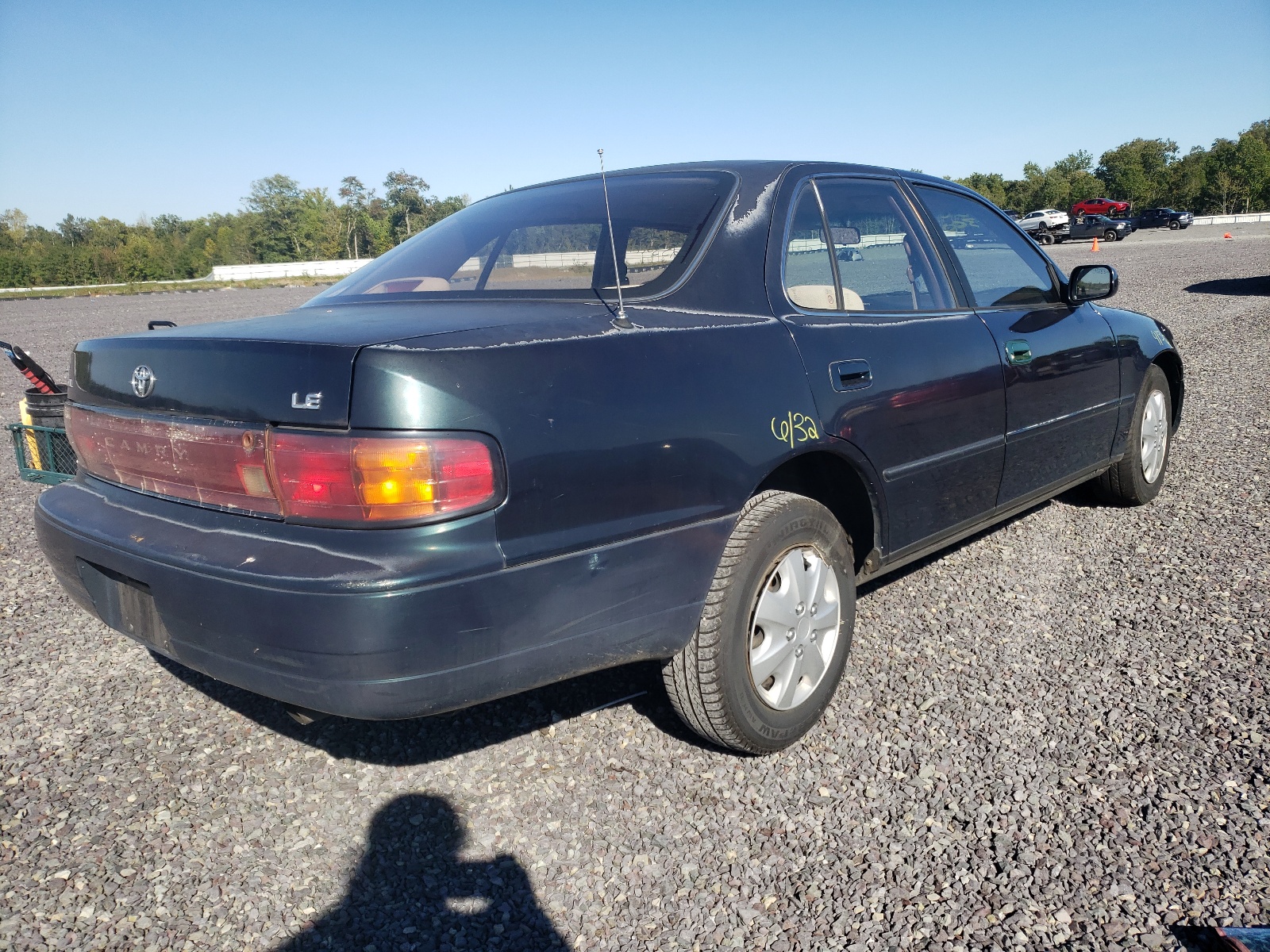 Photo 4 from auction – 1994 TOYOTA CAMRY with VIN 4T1SK12EXRU463573
