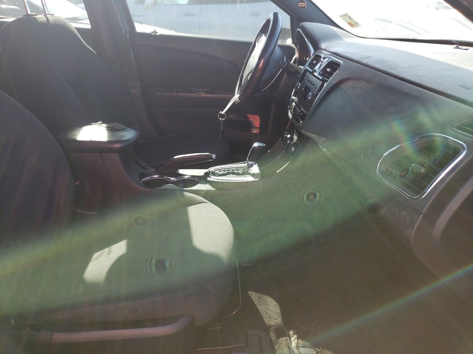 Photo 5 from auction – 2013 CHRYSLER 200 TOURIN with VIN 1C3CCBBBXDN732650