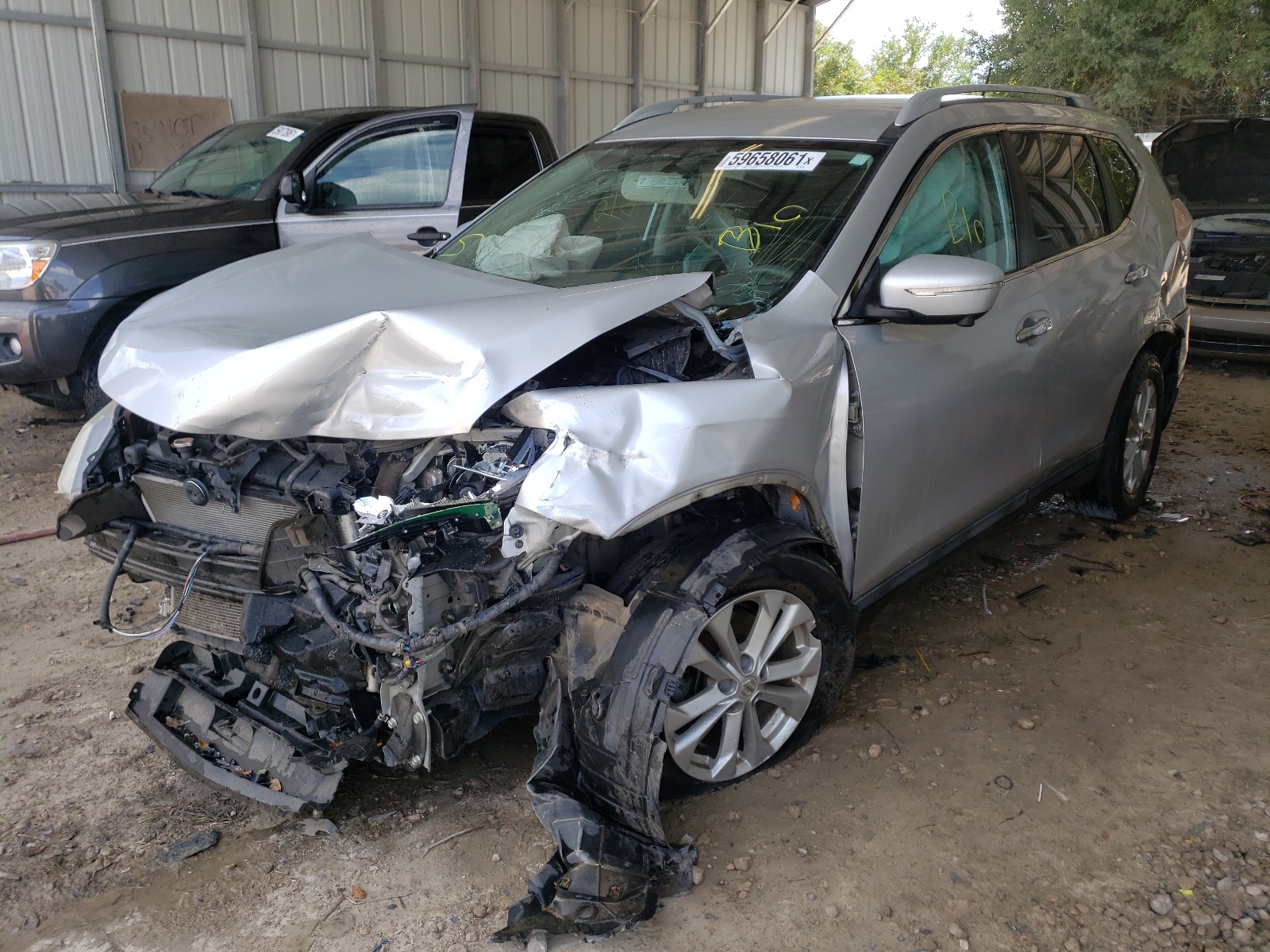 Photo 2 from auction – 2015 NISSAN ROGUE S with VIN 5N1AT2MT8FC801242