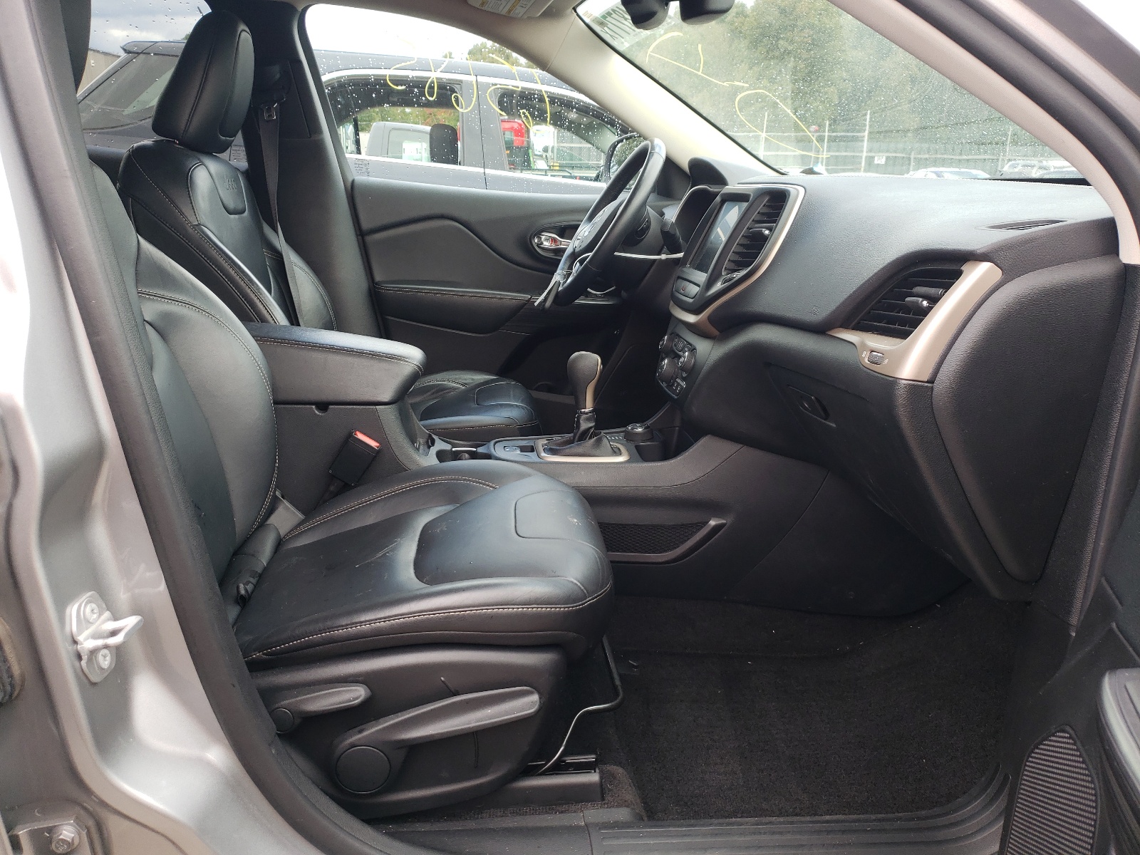 Photo 5 from auction – 2015 JEEP CHEROKEE L with VIN 1C4PJMCS3FW615079