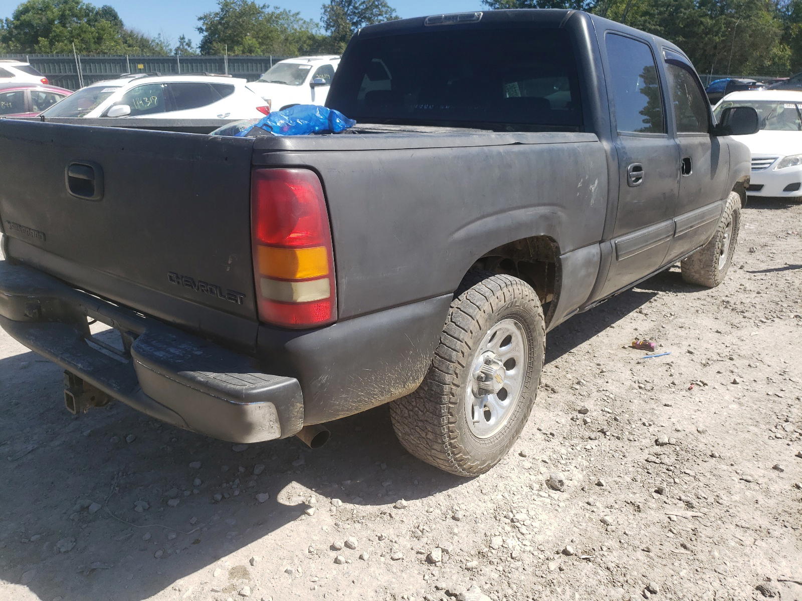 Photo 4 from auction – 2005 CHEVROLET SILVERADO with VIN 2GCEK13T651190023