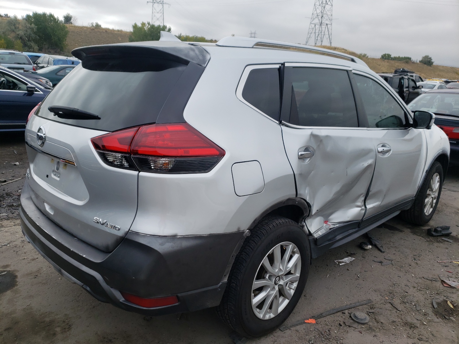 Photo 4 from auction – 2017 NISSAN ROGUE S with VIN KNMAT2MV9HP569705