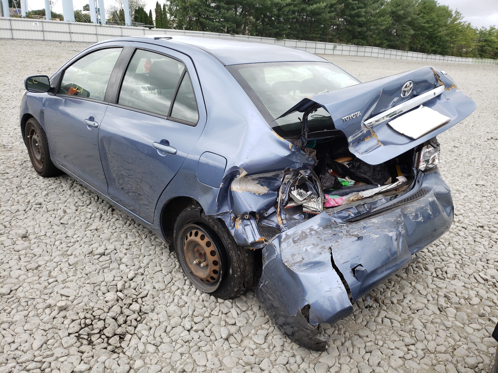 Photo 3 from auction – 2007 TOYOTA YARIS with VIN JTDBT923371177920