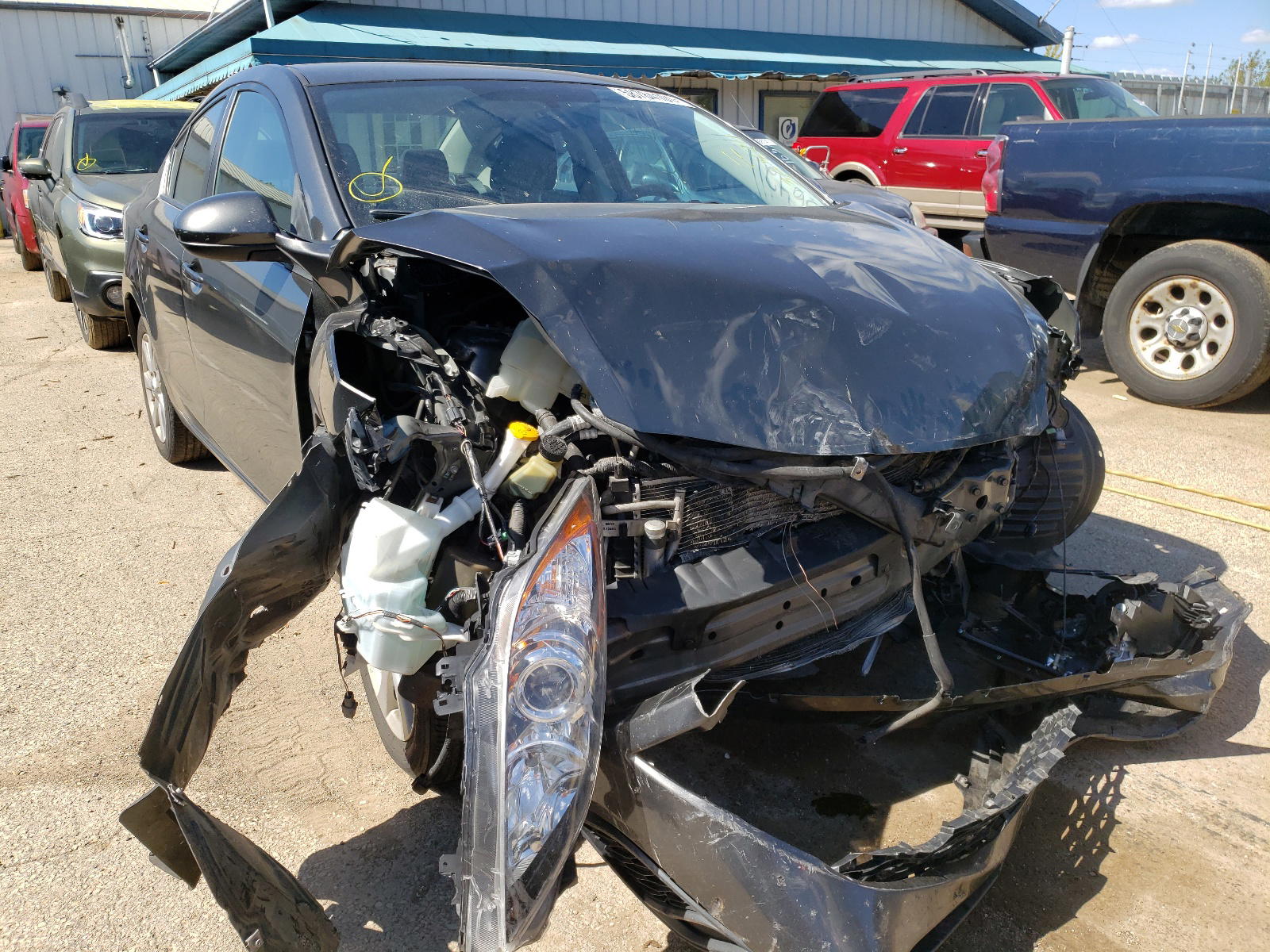 MAZDA 3 I 2011 with VIN JM1BL1VF0B1364211 - Photo from auction