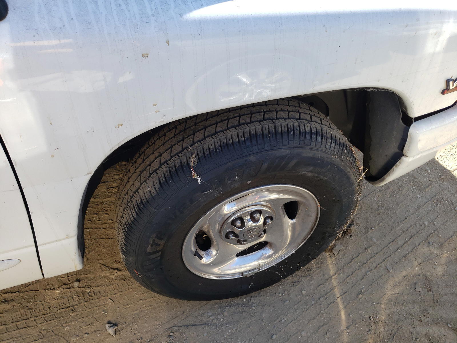 Photo 9 from auction – 1999 DODGE DURANGO with VIN 1B4HR28Y5XF540530