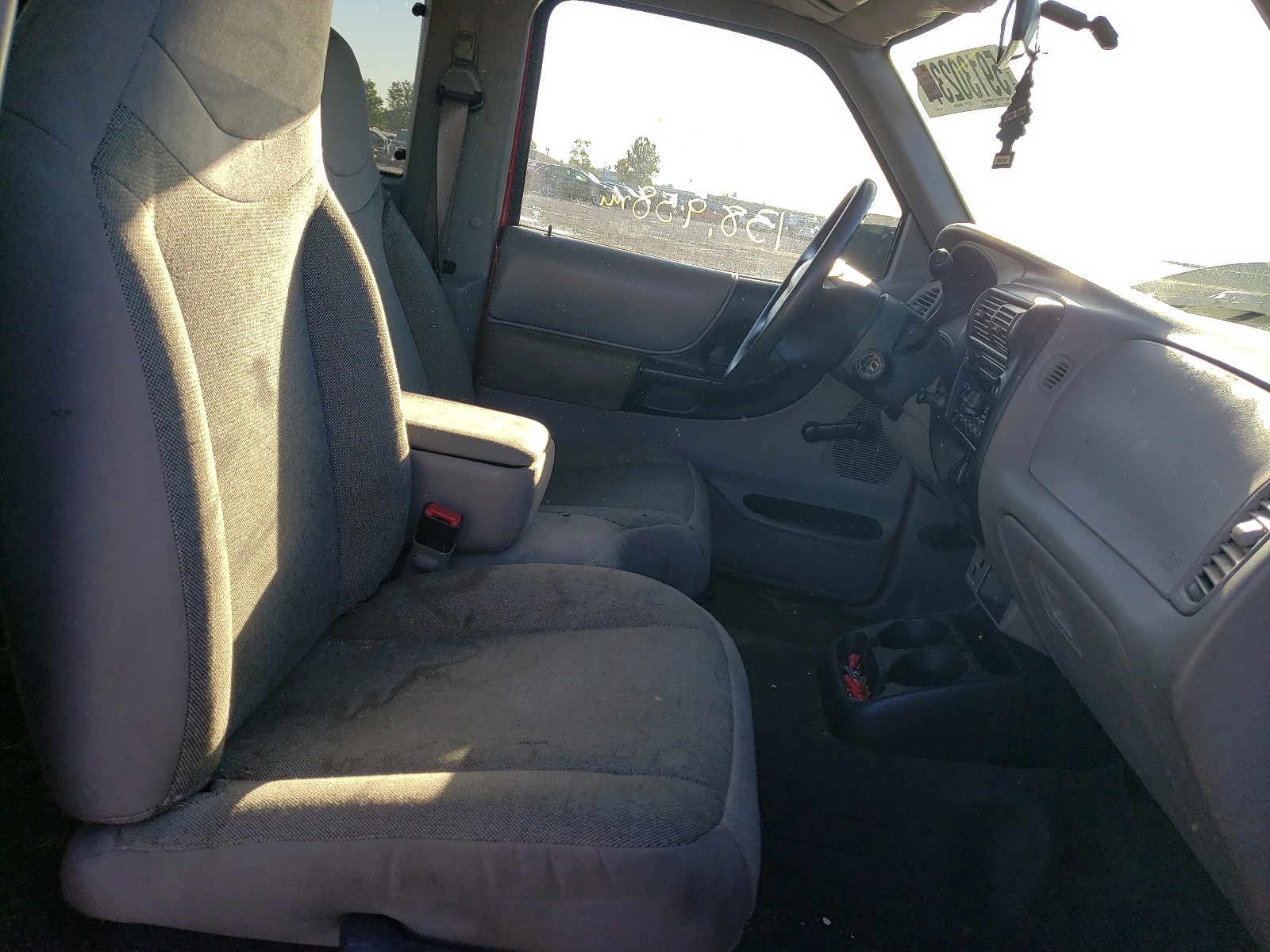 Photo 5 from auction – 2000 FORD RANGER SUP with VIN 1FTYR14V9YTA64729