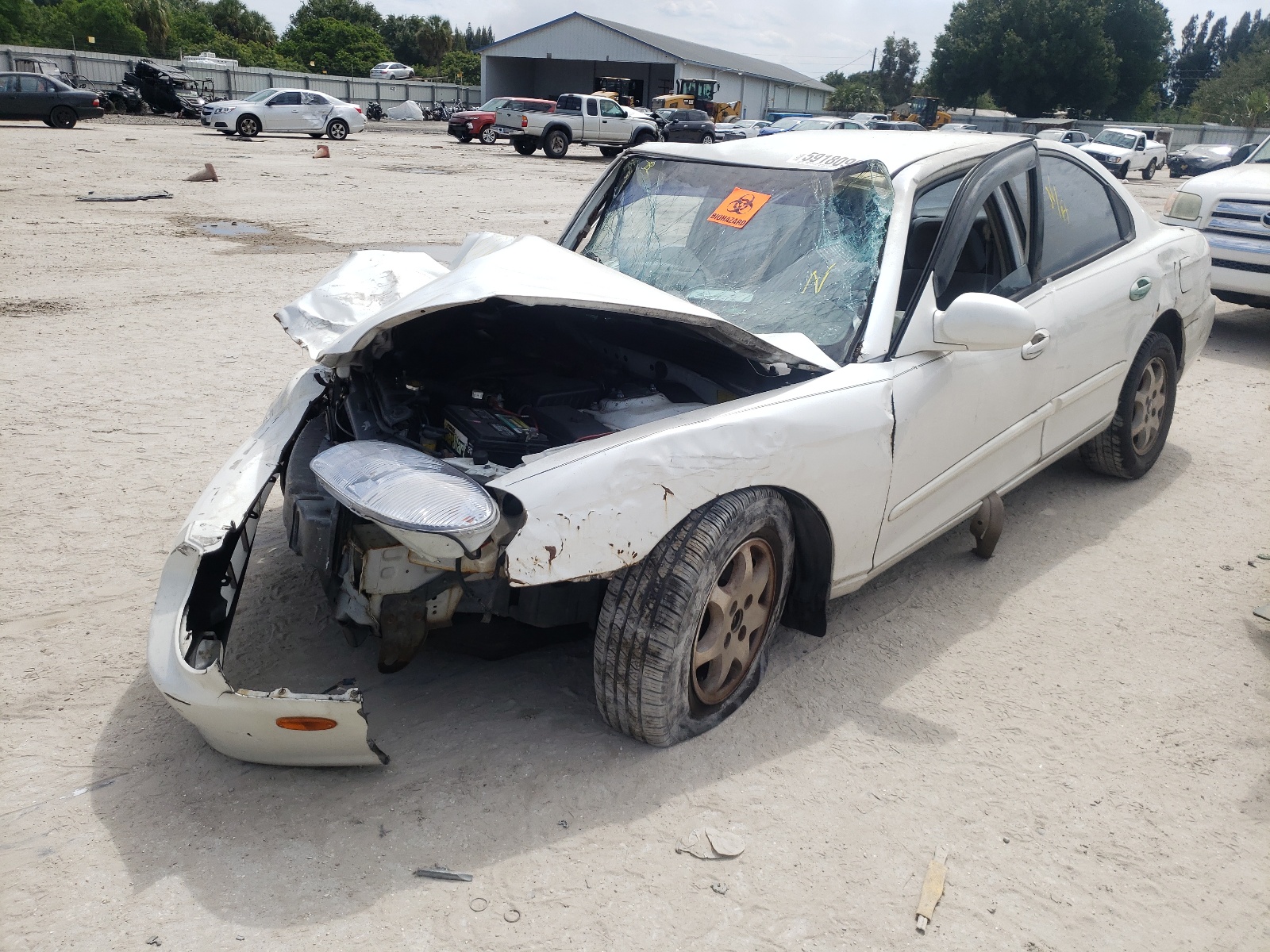 Photo 2 from auction – 2000 HYUNDAI SONATA GLS with VIN KMHWF35V4YA290310