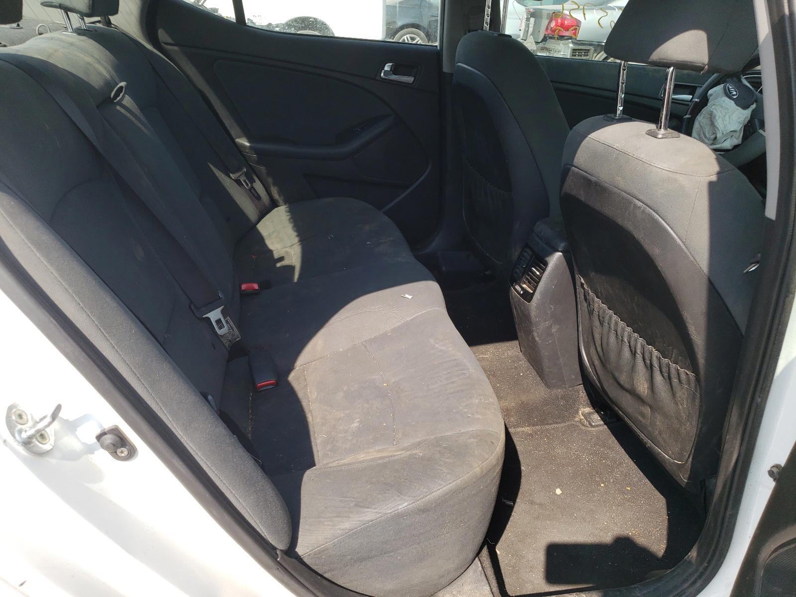 Photo 6 from auction – 2015 KIA OPTIMA HYB with VIN KNAGM4AD7F5083513